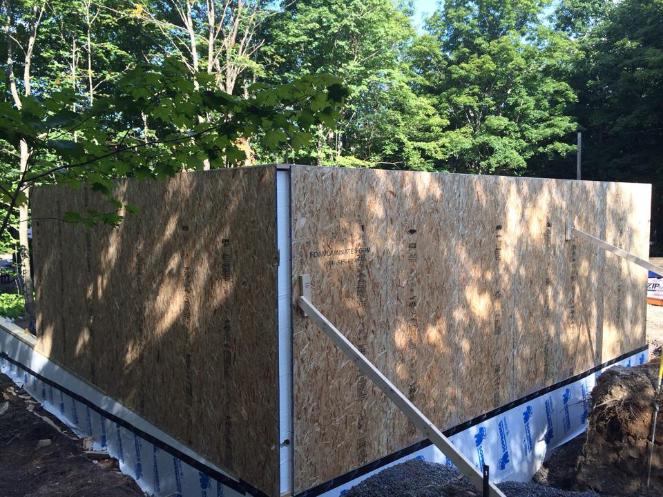 SIPs installation for a structural panel garage in New York